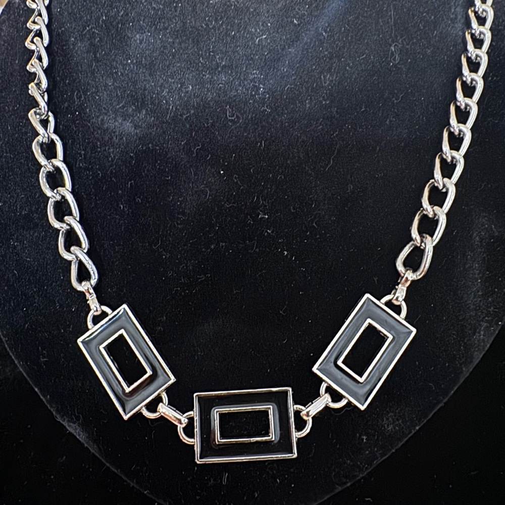 Striking Silver-toned Chain Necklace Featuring Black Enamel Rectangle Links